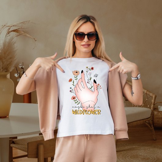 Vielleicht ist sie eine wilde Blume T-Shirt