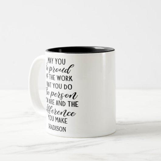 Vielleicht sind Sie stolz auf Ihre Arbeit... Zweifarbige Tasse (Vorderseite Links)