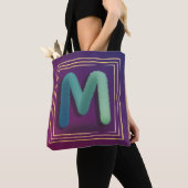 vier erste "M" für Gradientenhintergrund Tasche (Von Nahem)
