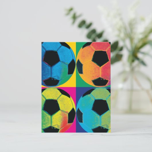 Vier Fußballbälle in verschiedenen Farben Postkarte (Stehend Vorderseite)