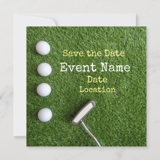 Vier Golfbälle mit Putter Save the Date auf Grün Ankündigung (Vorderseite)