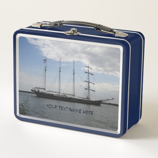 Vier Hauptschiff-Kust. Textdatei Metall Brotdose (Vorderseite)