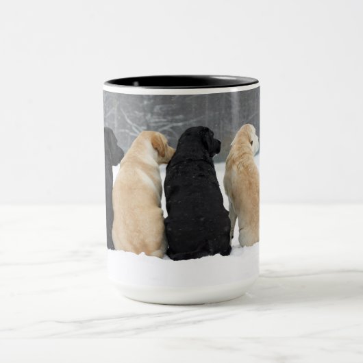 Vier Hunde im Schnee Tasse (Zentrum)