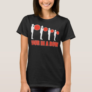 Vier in einer Reihe lustige Drumline Band Musicia T-Shirt