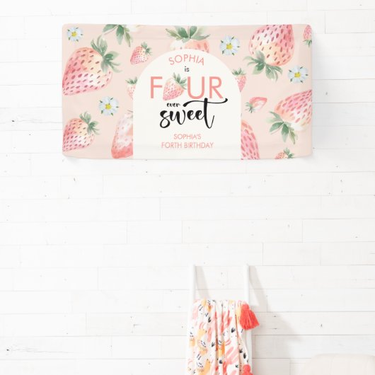 Vier jemals süße Erdbeeren-Kindergeburtstag Banner (InSitu)