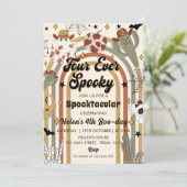 Vier mal Spooky Groovy Cactus Halloween Geburtstag Einladung (Stehend Vorderseite)