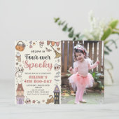 Vier Mal Spooky Niedlich Ghost Halloween Geburtsta Einladung (Stehend Vorderseite)