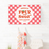 Vier mal Sweet Strawberry 4. Geburtstag Party Banner (Insitu)