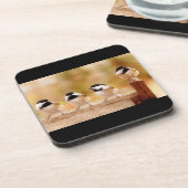 Vier niedliche Chickadees Getränkeuntersetzer (Linke Seite)