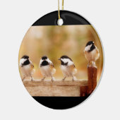 Vier niedliche Chickadees Keramikornament (Links)