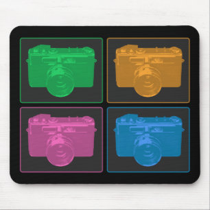 Vier Pop-Art-Kameras Mousepad