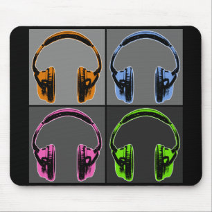 Vier Pop-Art-Kopfhörer Mousepad