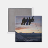 Vier Snowboarder sind auf einem Skilift silhouetti Magnet (Vorderseite/Rückseite)