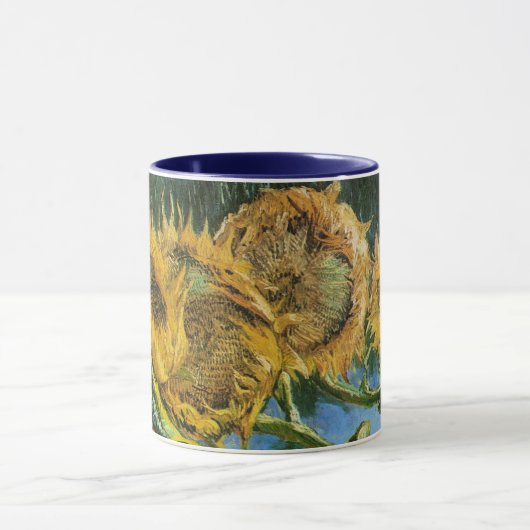 Vier Sonnenblumen schneiden von Vincent van Gogh Tasse (Zentrum)