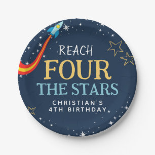 Vier Sterne Weltraum zum Geburtstag erreichen Pappteller