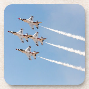 Vier Thunderbirds F-16 fliegen in nahe Bildung Untersetzer
