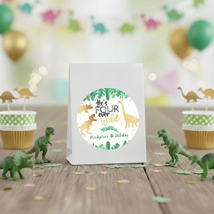 Vier Wilde Dinosaurier Jungen 4. Geburtstag Runder Aufkleber