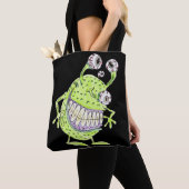 vieräugiges grünes Alien-Monster Tasche (Von Nahem)