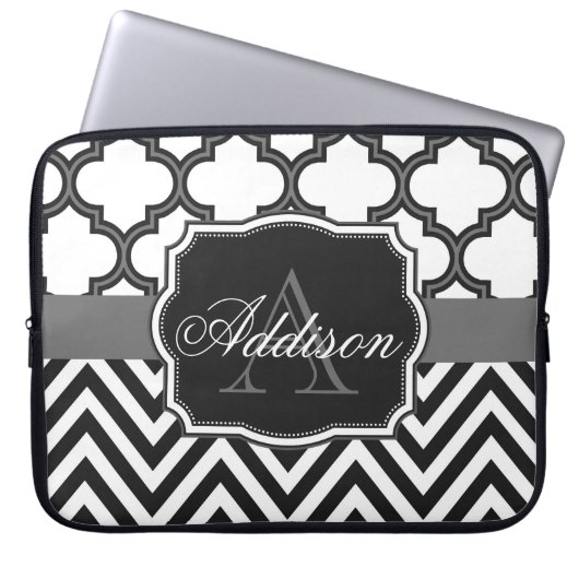 Vierblatt-Winkelzug-Monogramm Laptopschutzhülle (Vorderseite)