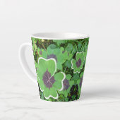 vierblättriges Kleeblatt Design Latte Tasse (Linke Ecke)