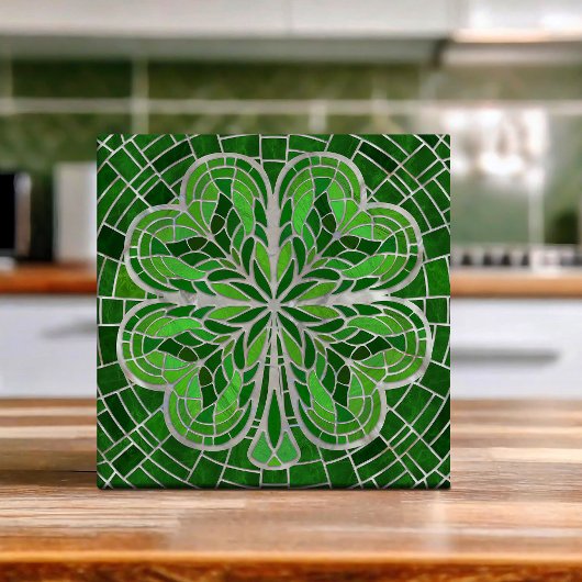 Vierblättriges Kleeblatt - Grüner Marmor und Perle Fliese