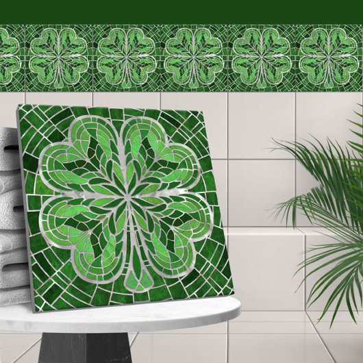 Vierblättriges Kleeblatt - Grüner Marmor und Perle Fliese