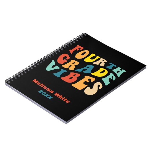 Vierte Klasse vibes Retrofarben zurück zur Schule Notizblock (Linke Seite)