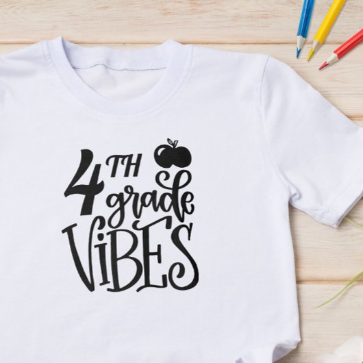 Vierte Schule Vibes T-Shirt