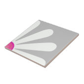 Vierteljahrgang mit weißer Holzverkleidung und ros Fliese (Seite)