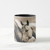 Viertelpferde auf der kanadischen Prärie Tasse (Zentrum)