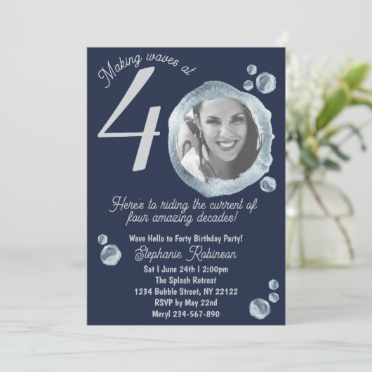 Vierzigste Wasserblasen Geburtstagsparty Einladung (Stehend Vorderseite)