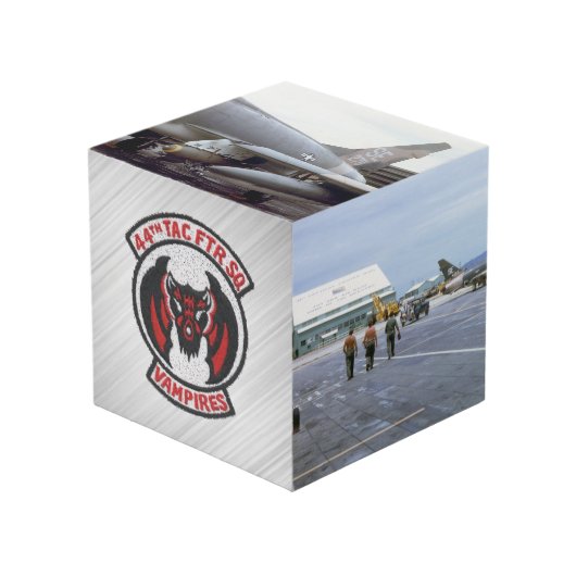 Vietnam 1 würfel (Vorderseite Schrägansicht)