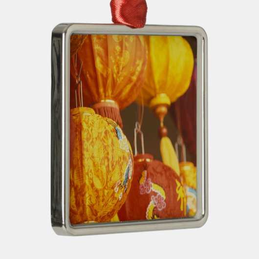 Vietnam, Hoi An Large Laternen, Souvenirs Silbernes Ornament (Rechts)