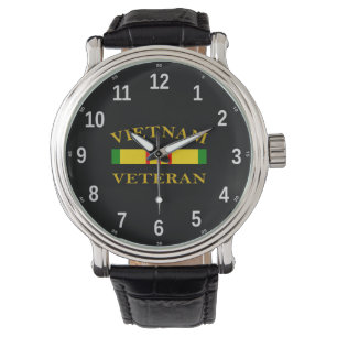 Vietnam Veteran beobachten Armbanduhr