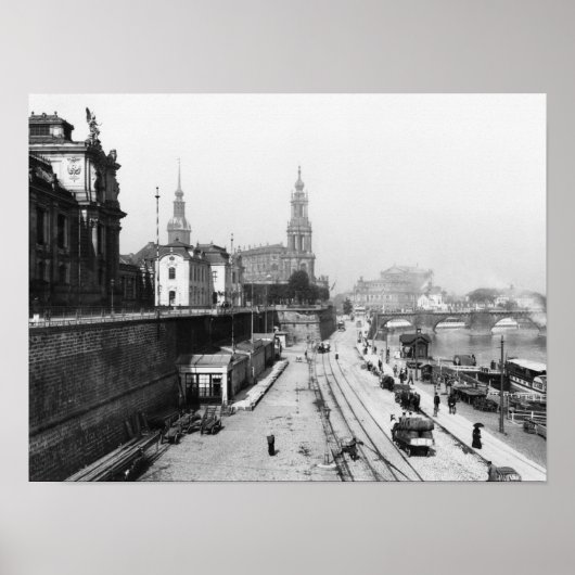 View of Dresden from the Bruehlsche Terrasse Poster (Vorne)
