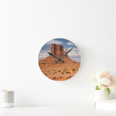 View of the Mittens, Monument Valley Runde Wanduhr (Zuhause)