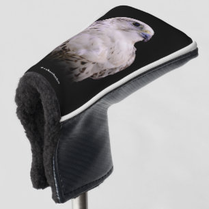 Vignetted Portrait eines inquisitiven Saker Falken Golf Headcover