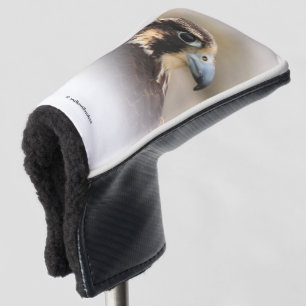 Vignettiertes Profil eines Peregrine Falken Golf Headcover