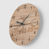 Viking rune on cracked wood große wanduhr (Winkel)