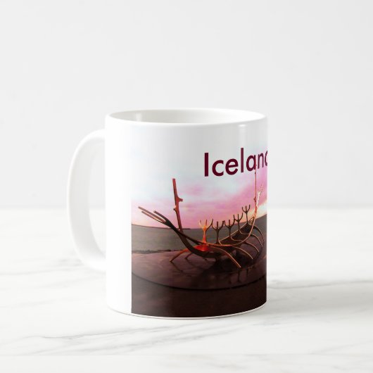 VIKING-SCHIFFS-STATUE - ISLAND KAFFEETASSE (Vorderseite Links)