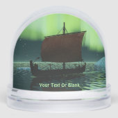 Viking Ship Inder Northern Lights Schneekugeln (Vorderseite)