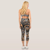 Viking Warriors: Vintages Muster Capri Leggings (Rückseite)
