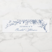 Viktorianisch Dusty Blue French Garden Brautparty Wasserflaschenetikett (Einzelnes Label)