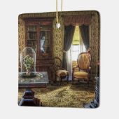 Viktorianisch eingerichtetes Wohnzimmer Keramikornament (Links)