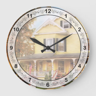 Viktorianisch - Gelbe Spitze - Traumhaus Große Wanduhr