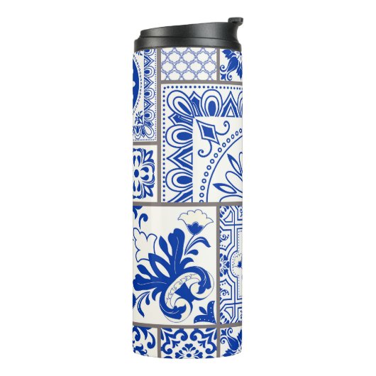 Viktorianisch Majolica: Patchwork Fliesenmuster. Thermosbecher (Nach links gedreht)