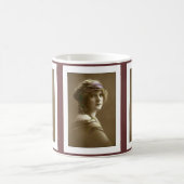 Viktorianische Frauenhaare in Perlen und Schal Kaffeetasse (Mittel)
