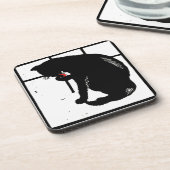 Viktorianische Holzkatzenkatze auf Untersetzer (Linke Seite)