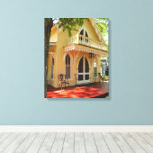 Viktorianische Hütte in der Sonne - Martha's Viney Leinwanddruck (Insitu (Holzboden))