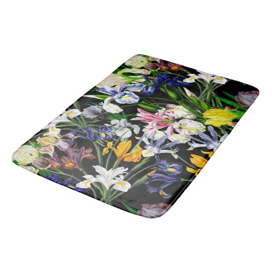 Viktorianische Iris-Blume auf schwarzem Muster Badematte (Schrägansicht)